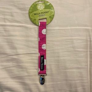 NWT Bella Tunno pacifier clip for baby!